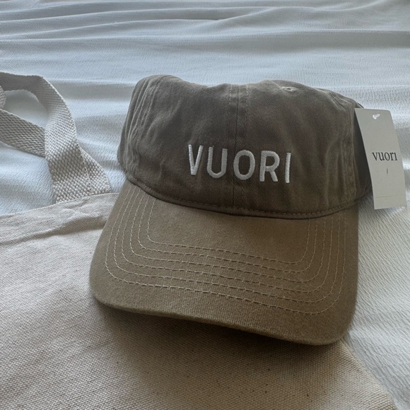 Vuori Hat and Tote Bag - Picture 2 of 4